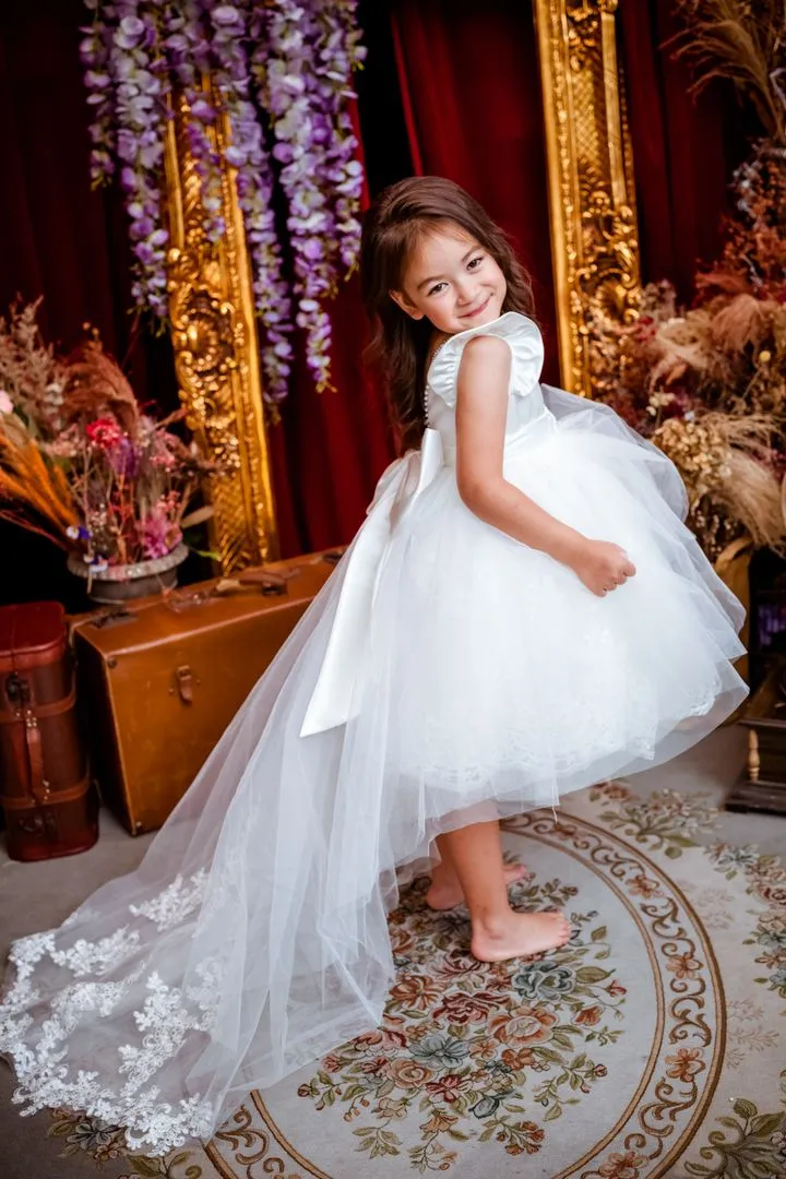 Detachable White Lace Trail